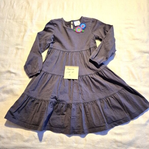 Hanna Andersson girls size 110 or 5 gray long sleeve dress with crochet flowers - Picture 1 of 6